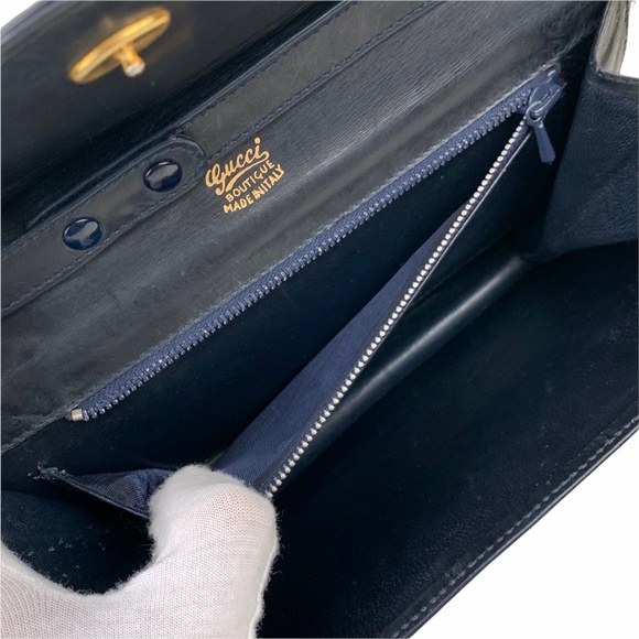 GUCCI Vintage Leather Shoulder Bag - Picture 11 of 12